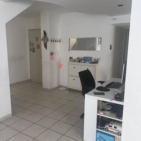 דופלקס משפחתי בשכונת מנחם בגין Apartment Ramla Bagian luar foto